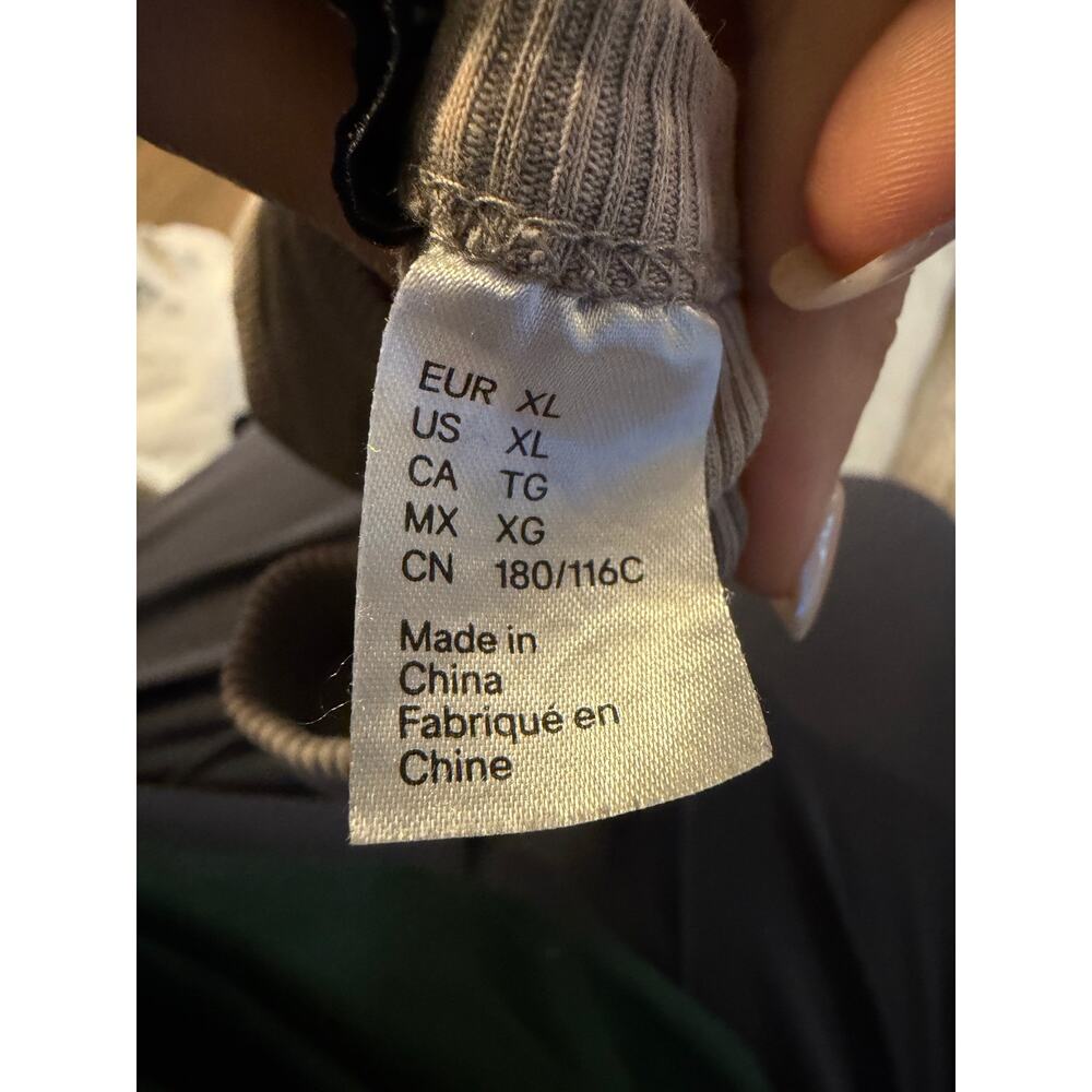 Bundle of 3 Ribbed Sleeveless Tank Tops H&M - Picture 6 of 6